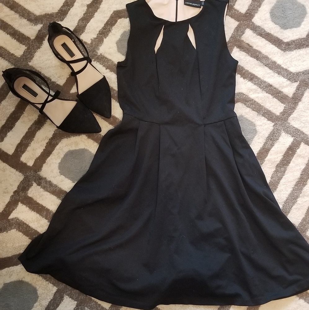 💜5/25💜Little Black Dress